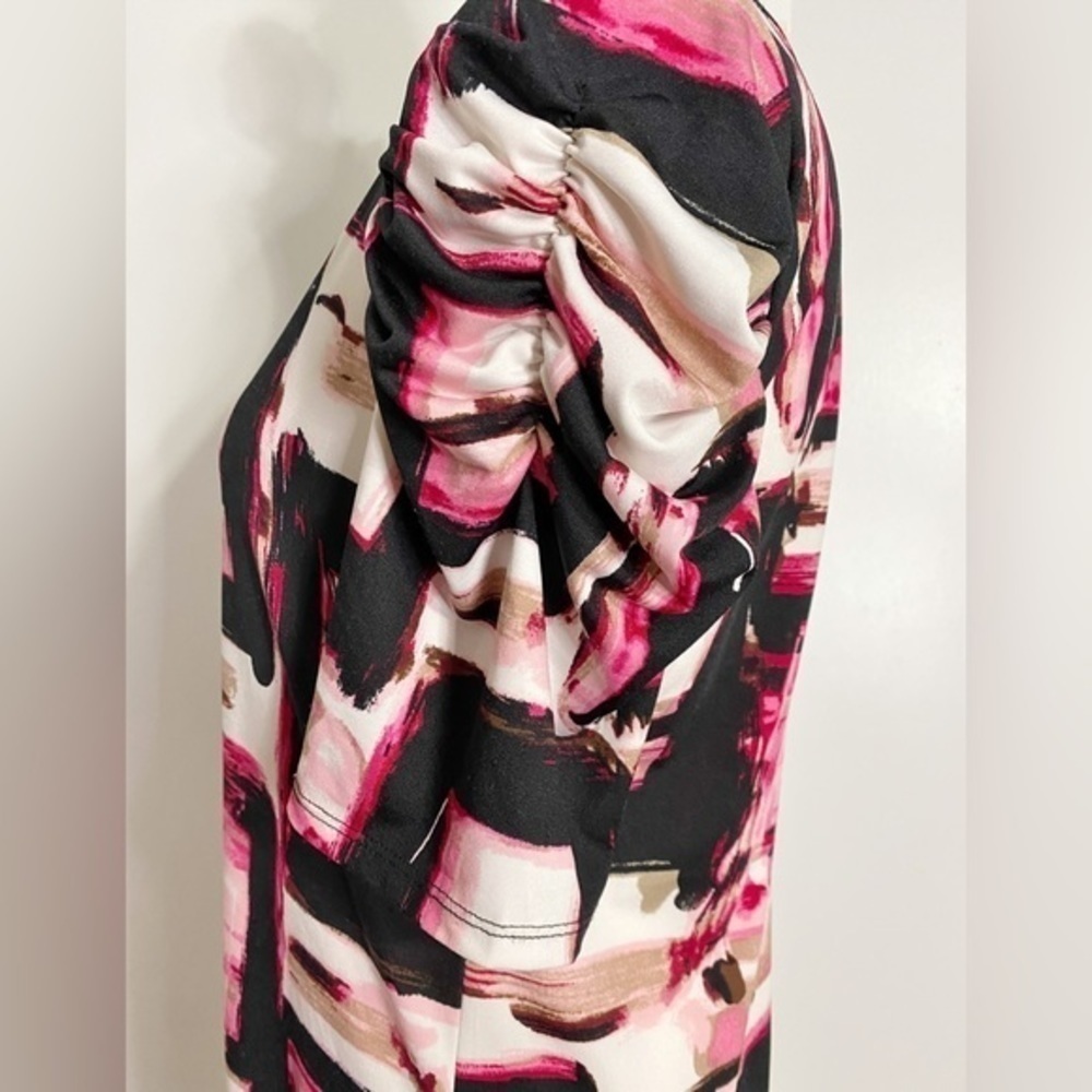 New Directions Pink and Black Abstract Print Short Sleeve‎ Top - Picture 4 of 9